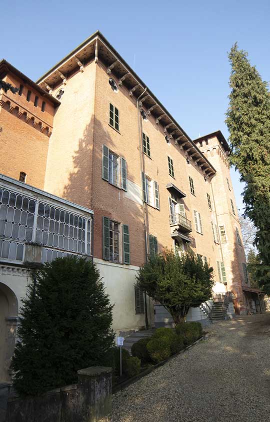 casalgrasso-palazzo-comunale-vert