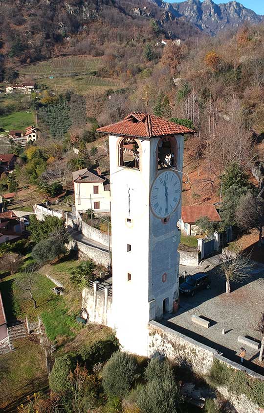 revello-torre-dell’orologio-verticale