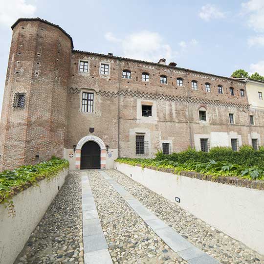 villanova-solaro-castello-quad